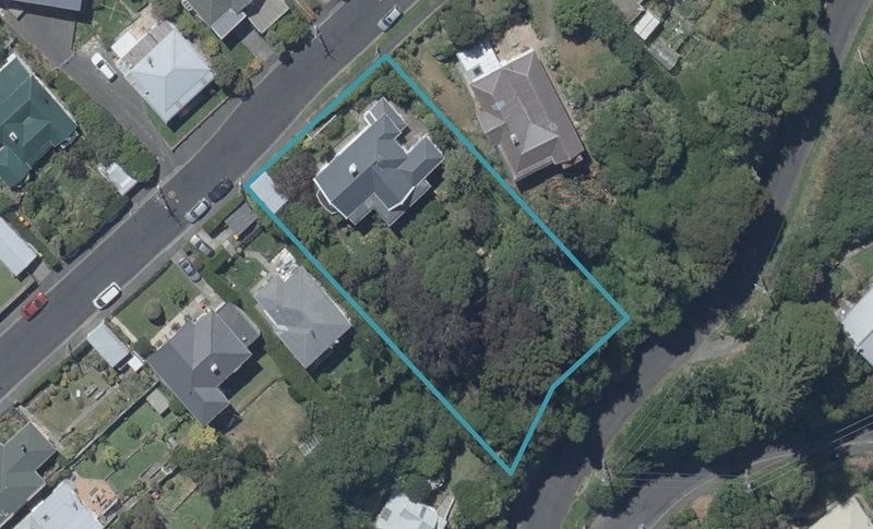 10 Falkirk Street, Dalmore, Dunedin - Carousel 1