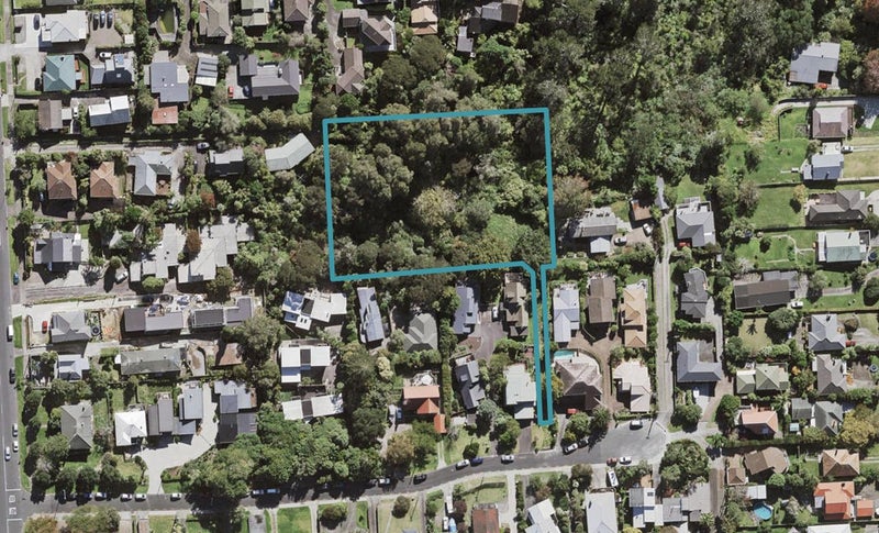 14A Zion Road, Birkenhead, Auckland - Carousel 1