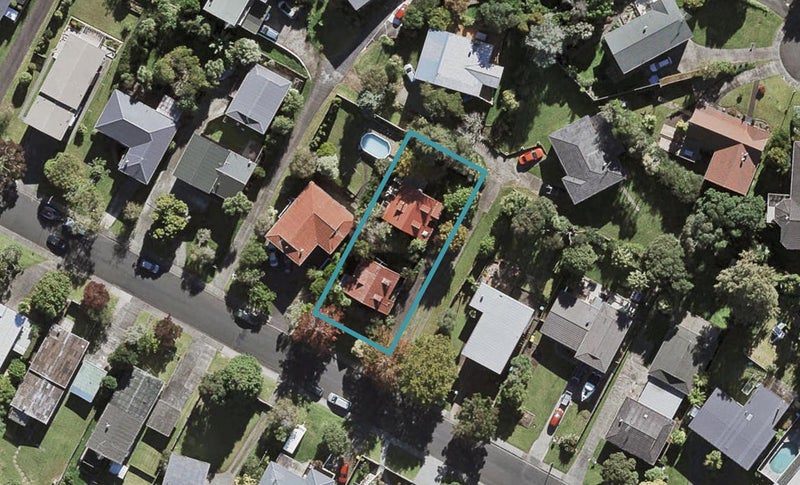 2/61 Lynden Avenue, Hillcrest, Auckland - Carousel 1