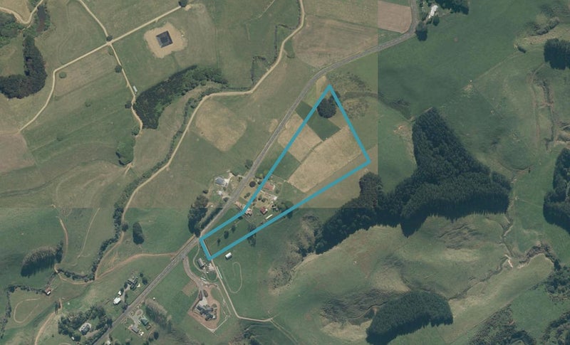 143 Grey Road, Pirongia, Hamilton - Carousel 1
