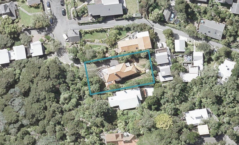 13 Pitoitoi Road, Days Bay, Lower Hutt - Carousel 1
