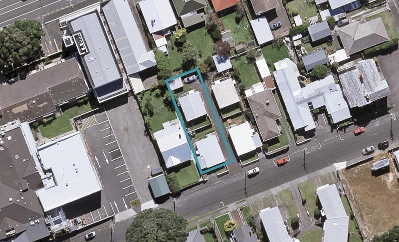 1/58 Young Street, New Plymouth, New Plymouth - Carousel 1