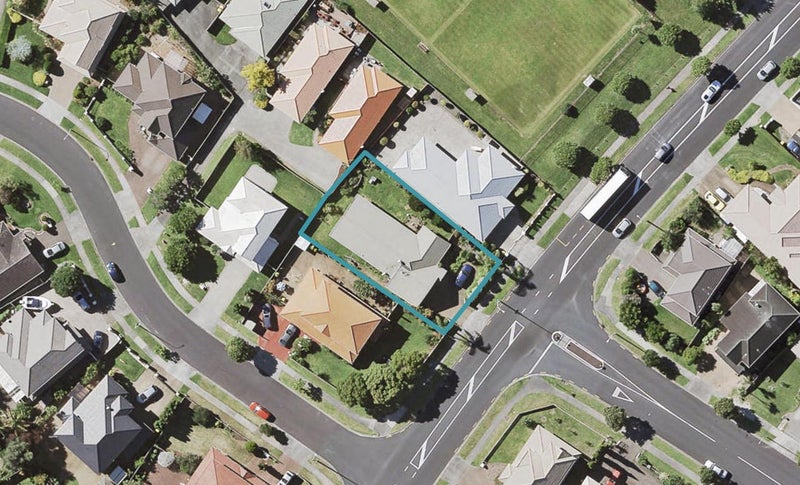 71 Millhouse Drive, Northpark, Auckland - Carousel 1