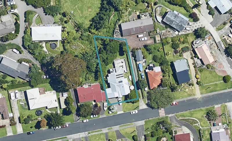 61 Sutherland Road, Brookfield, Tauranga - Carousel 1
