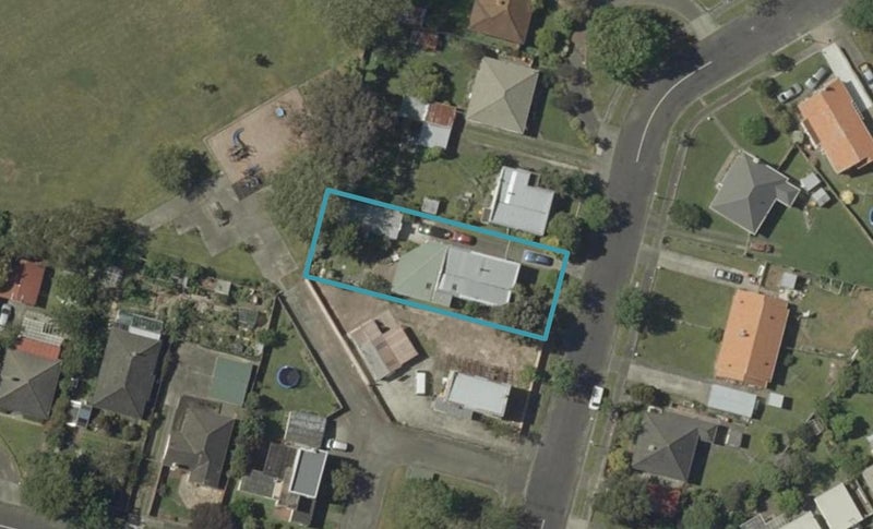 36 Savage Crescent, West End, Palmerston North - Carousel 1