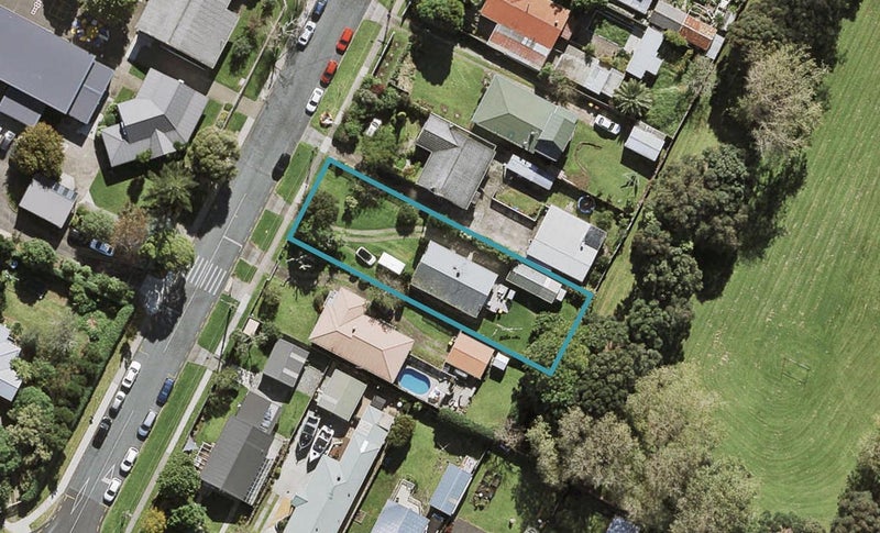 46 House Avenue, Mangere Bridge, Auckland - Carousel 1