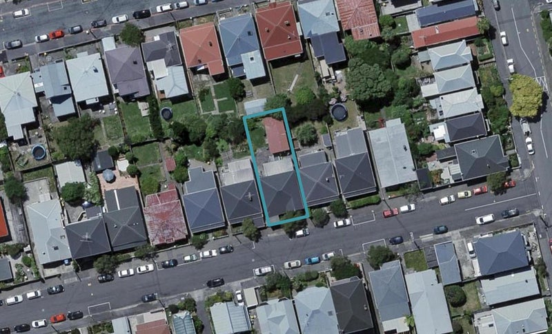 11A Somerset Avenue, Newtown, Wellington - Carousel 1