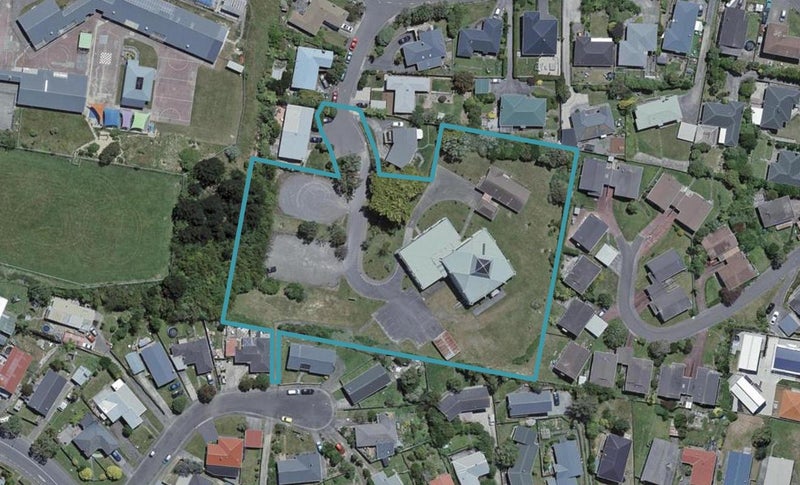 27 Trebann Street, Paparangi, Wellington - Carousel 1