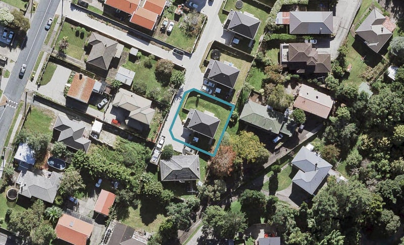 49B Kelwyn Road, Kelston, Auckland - Carousel 1