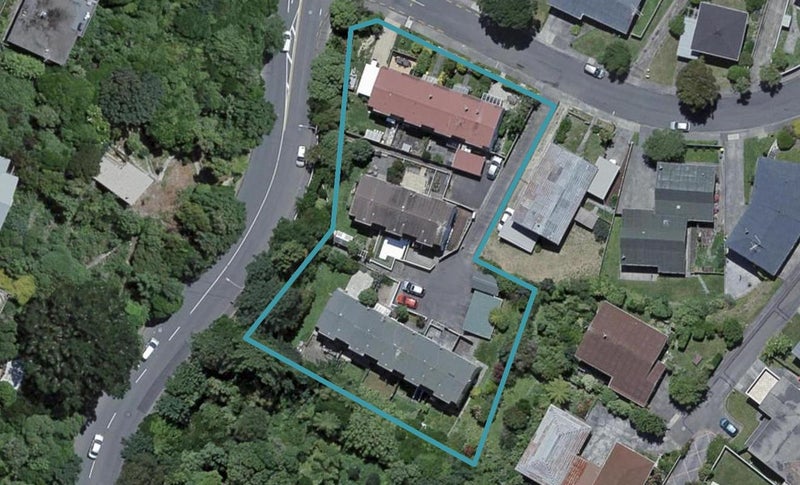 2B Burdendale Grove, Churton Park, Wellington - Carousel 1