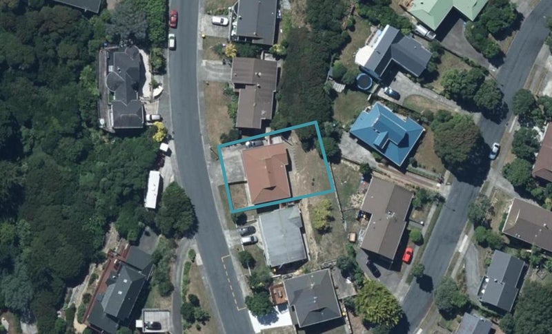 69 Leeward Drive, Whitby, Porirua - Carousel 1