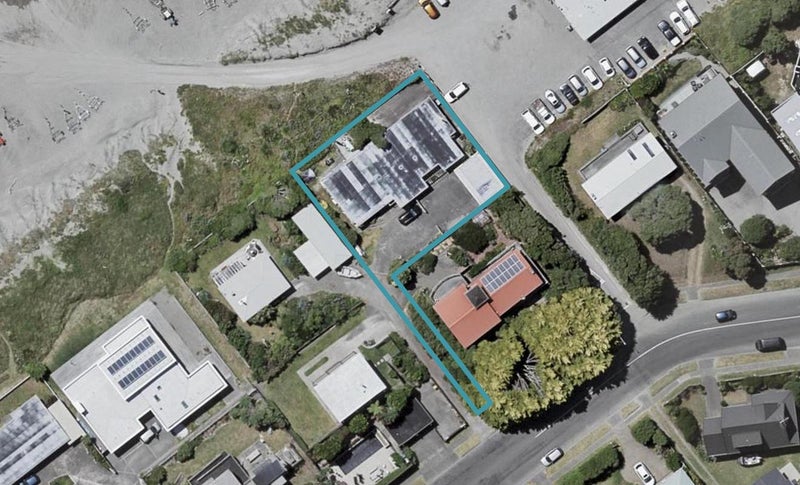 101 Tutere Street, Waikanae Beach, Waikanae - Carousel 1