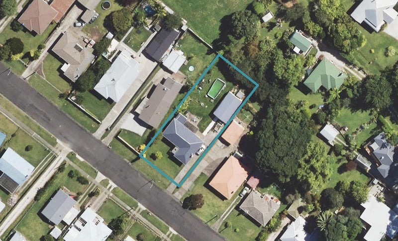 9 Gordon Street, Mangapapa, Gisborne - Carousel 1