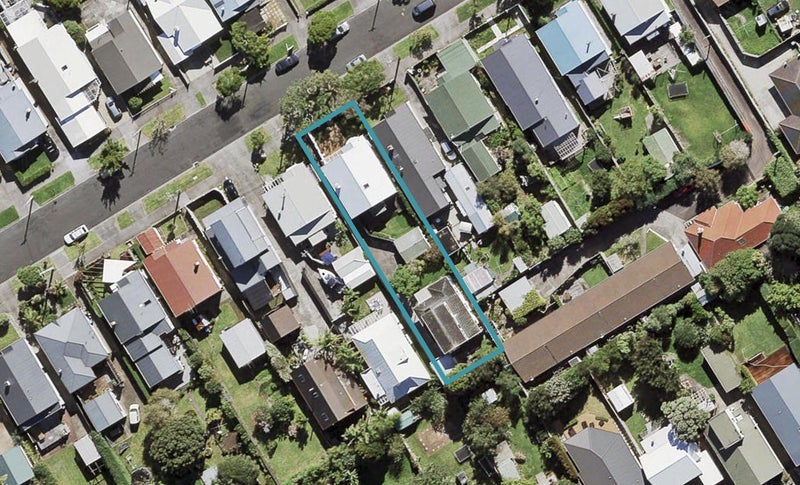 36A Formby Avenue, Point Chevalier, Auckland - Carousel 1