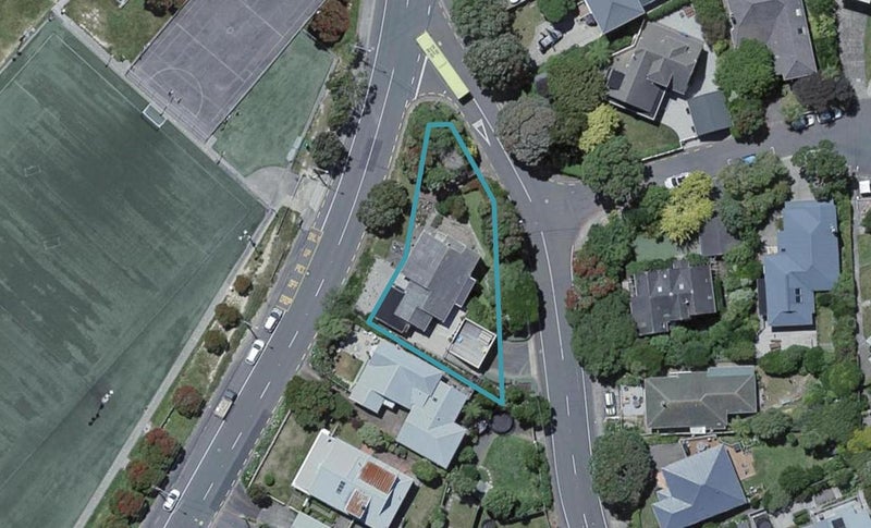 2 Calcutta Street, Khandallah, Wellington - Carousel 1