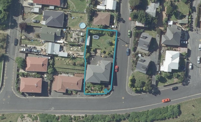 18A Barnes Drive, Caversham, Dunedin - Carousel 1