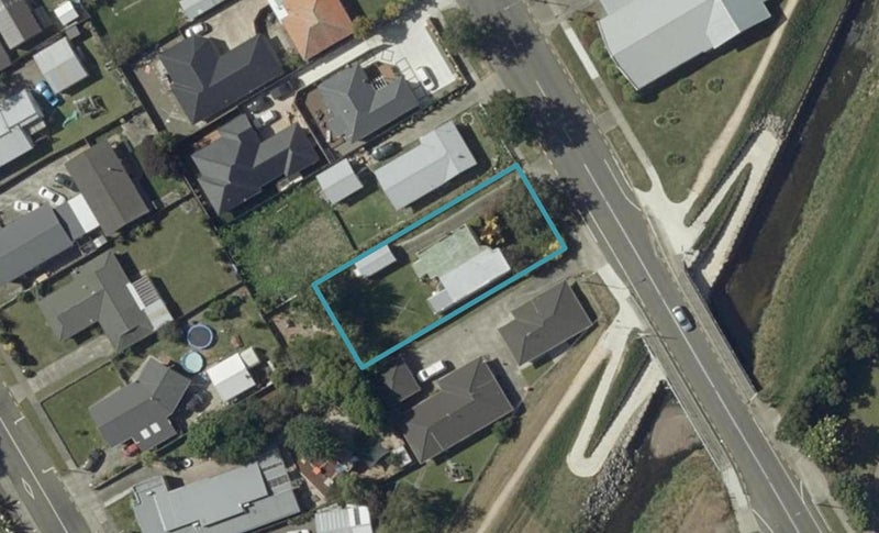 46 Botanical Road, Takaro, Palmerston North - Carousel 1