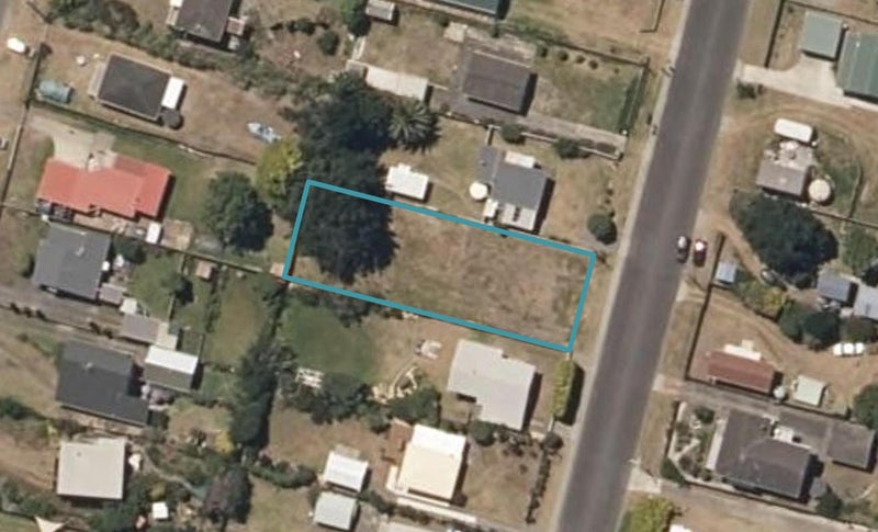 77 Kahukura Avenue, Waitārere Beach, Levin - Carousel 1