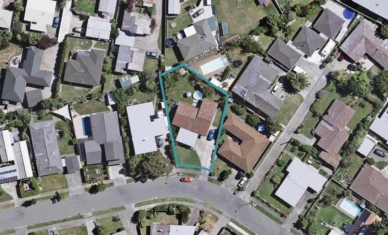 16 Roskilda Crescent, Taradale, Napier - Carousel 1