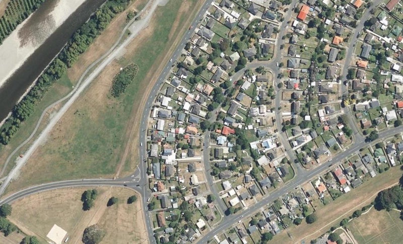 1/19 Lockwood Crescent, Taita, Lower Hutt - Carousel 1