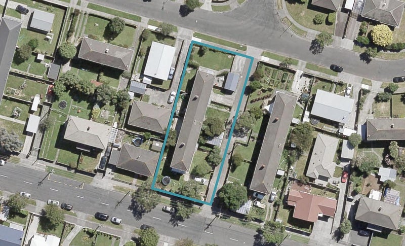 3/100 Whites Line East, Waiwhetu, Lower Hutt - Carousel 1