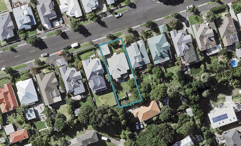 21 Allenby Avenue, Devonport, Auckland - Carousel 1