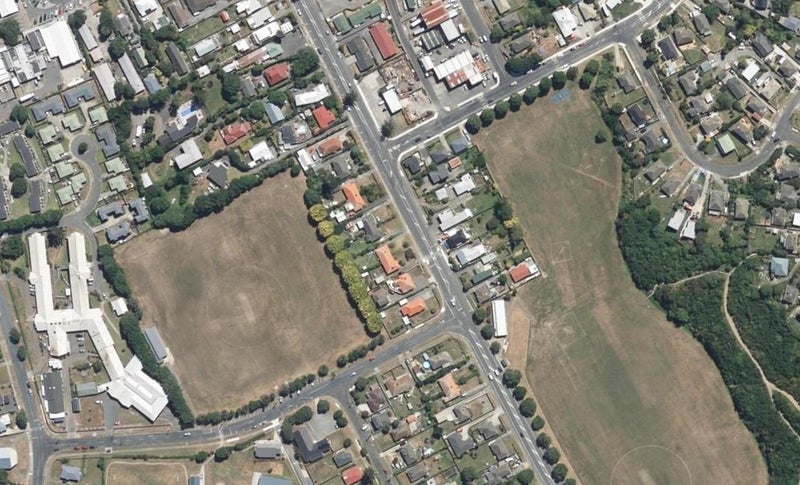 94 Main Road, Titahi Bay, Porirua - Carousel 1