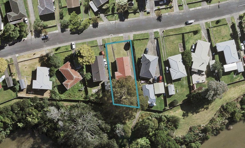 16 Sunline Avenue, Massey, Auckland - Carousel 1