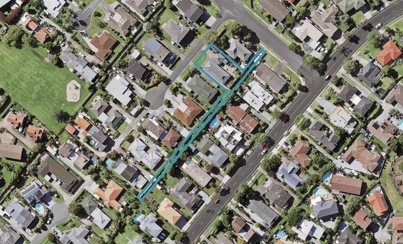 4 Levaut Place, Half Moon Bay, Auckland - Carousel 1