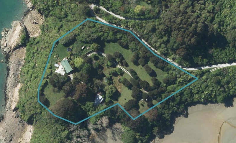 51 Peninsula Road, Tata Beach - Carousel 1