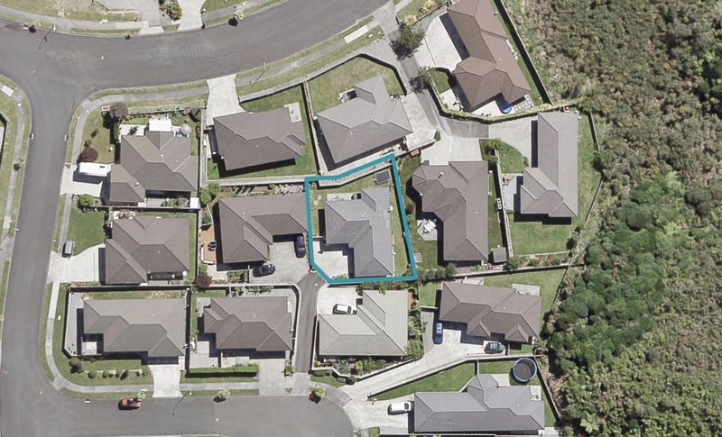 7 Beaufort Close, Kingsley Heights, Upper Hutt - Carousel 1
