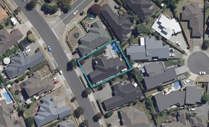 81 Huntington Drive, Huntington, Hamilton - Carousel 1