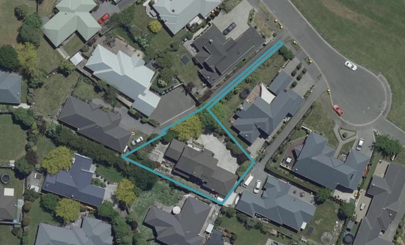 80 Willowview Drive, Redwood, Christchurch - Carousel 1
