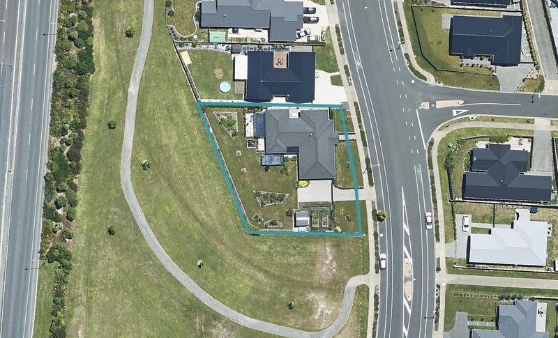 230 Lakes Boulevard, Pyes Pa, Tauranga - Carousel 1