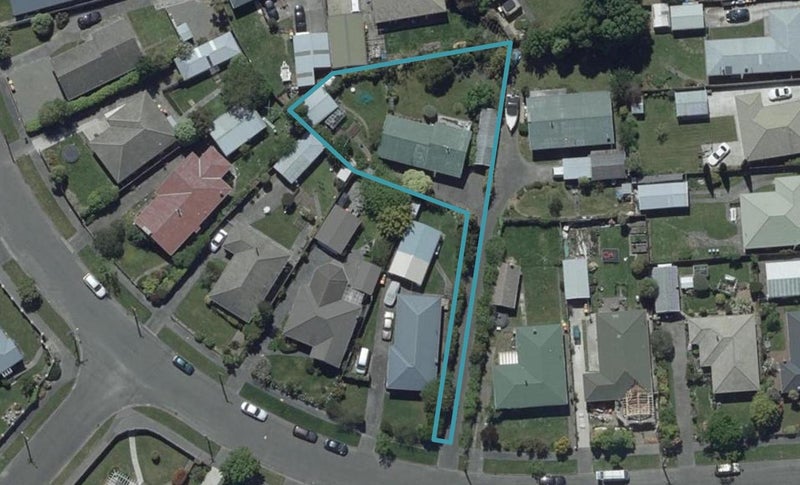 12 Vardon Crescent, Shirley, Christchurch - Carousel 1