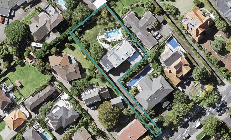 205 St Heliers Road, ST HELIERS, AUCKLAND - Carousel 1