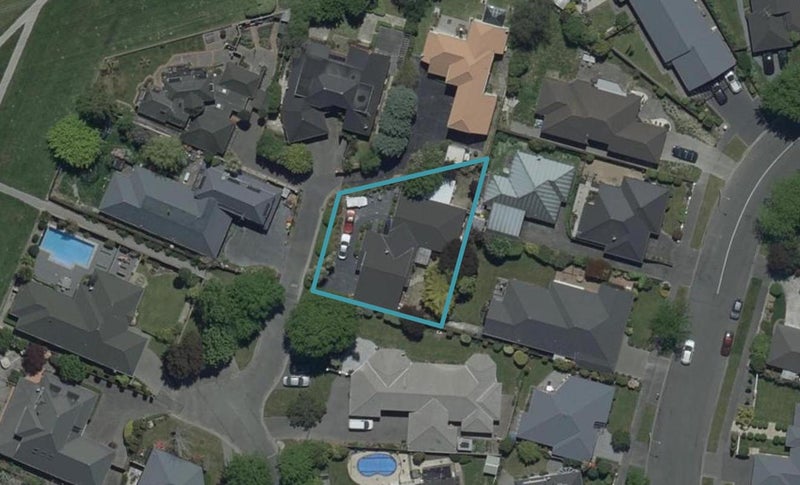 6 Arundel Gate, Avonhead, Christchurch - Carousel 1