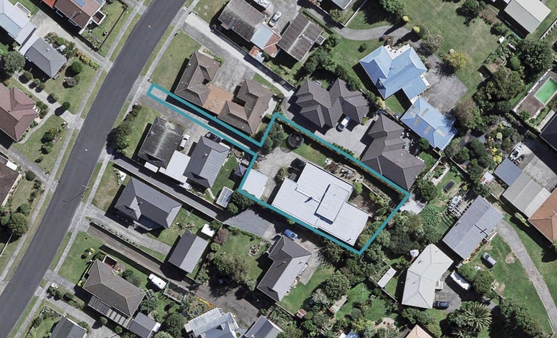 19 Edgewater Parade, Waiuku, Waiuku - Carousel 1