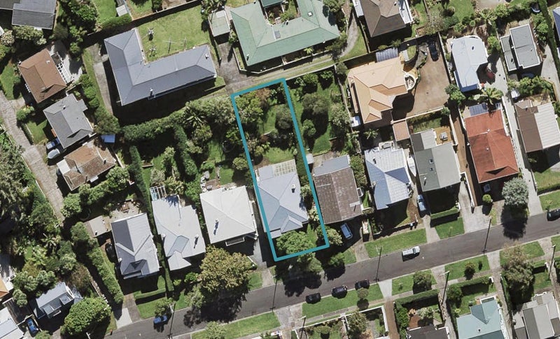 15 Highland Road, Mount Albert, Auckland - Carousel 1