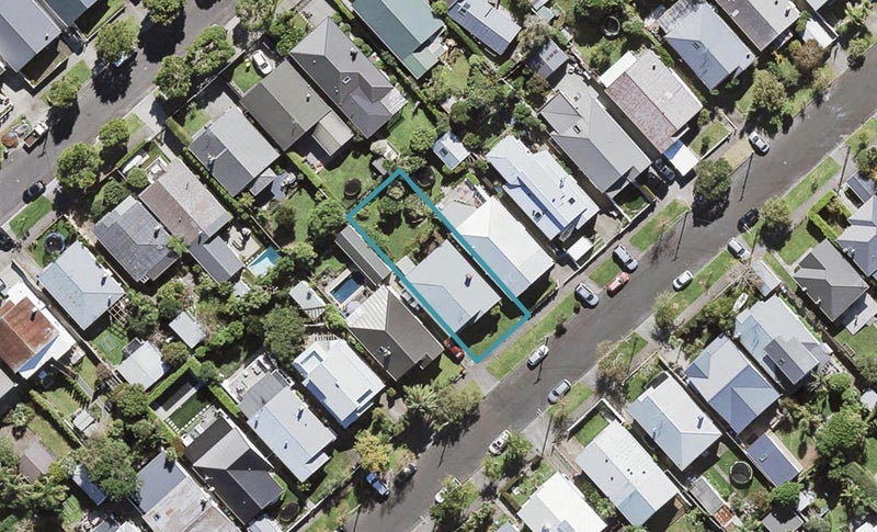 18 Chester Avenue, Westmere, Auckland - Carousel 1