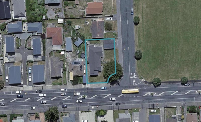 411 Broadway, Miramar, Wellington - Carousel 1