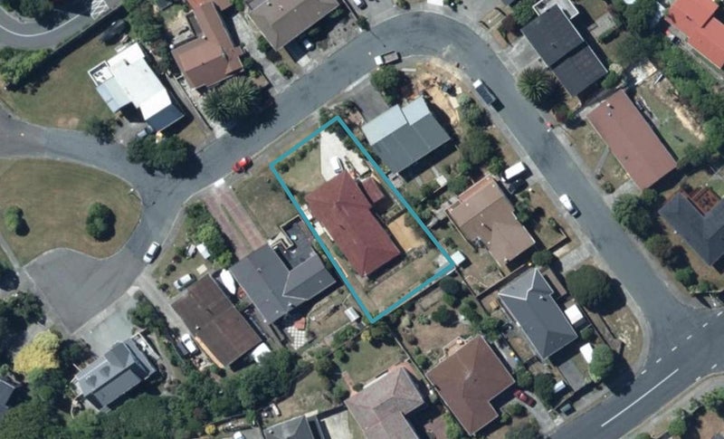 7 Langwell Place, Papakowhai, Porirua - Carousel 1