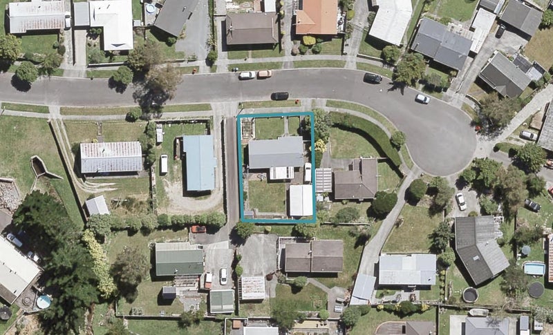 14 Moonstone Grove, Birchville, Upper Hutt - Carousel 1