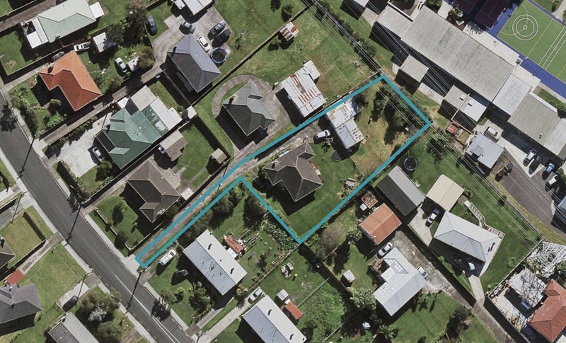 43 Ashton Avenue, Otara, Auckland - Carousel 1