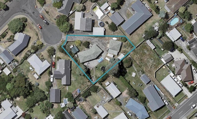 5 Dennis Grove, Paraparaumu Beach, Paraparaumu - Carousel 1