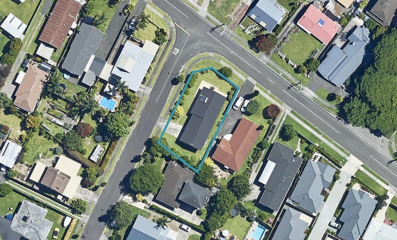 1 Rewarewa Place, Matua, Tauranga - Carousel 1