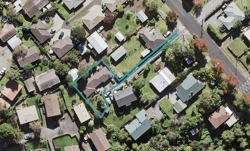 17A Willerton Avenue, New Lynn, Auckland - Carousel 1