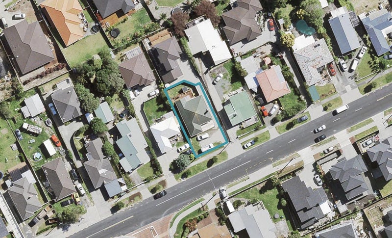 225B Sturges Road, Henderson, Auckland - Carousel 1