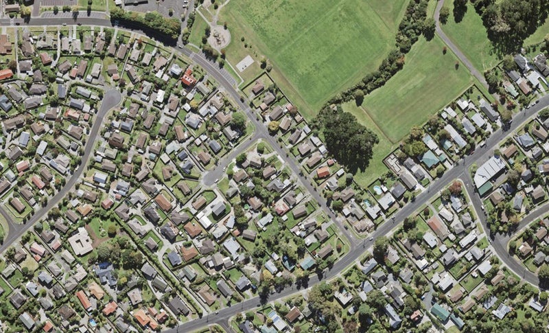 20 Granville Drive, Massey, Auckland - Carousel 1