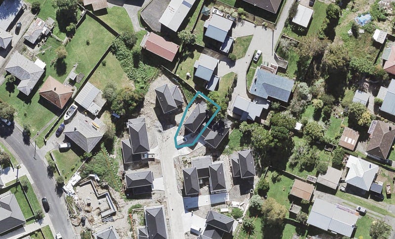 15 Manatu Lane, Kelston, Auckland - Carousel 1